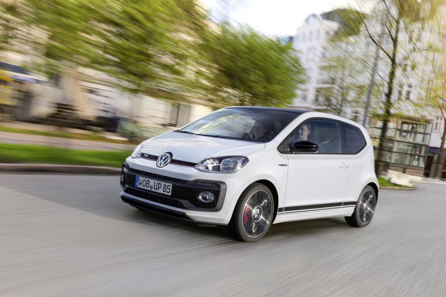  Volkswagen up! GTI Concept 2017 года  (фото 9 из 19)
